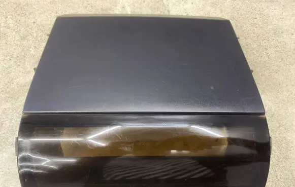 Glove box