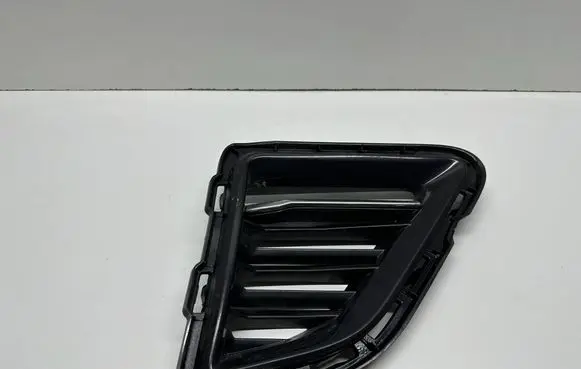 Chevrolet Camaro Front fog light trim/grill 23158570 A1BC 300008