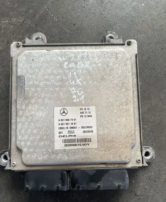 Mercedes-Benz E A207 Engine control unit/module A6519007401 6519007401 6519011801
