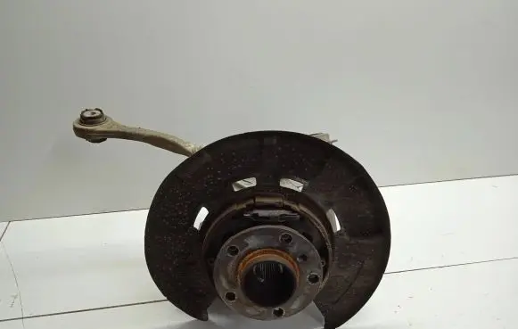 BMW X5 E70 Rear wheel hub 6770984