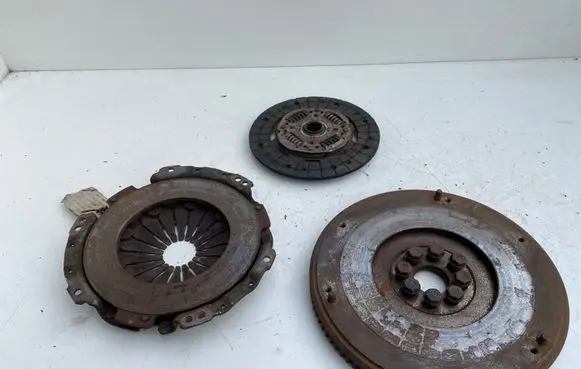 Toyota Avensis T220 Clutch set kit 3125005040B