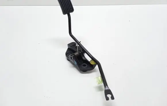 Hyundai i20 (PB PBT) Accelerator throttle pedal 327001J100