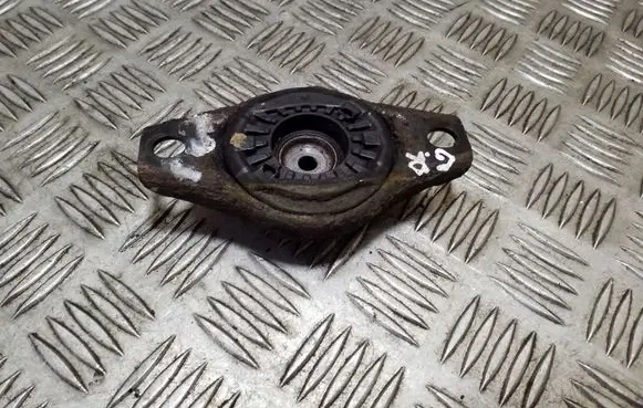 Volvo XC70 Front shock absorber mounting bracket 