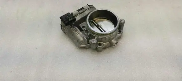 Mercedes-Benz E W238 Throttle valve A2561410025