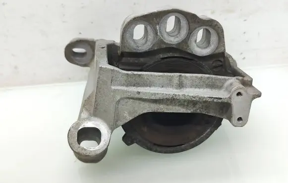 Mazda CX-5 Engine mount bracket KD45K1442