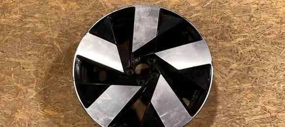 Volvo XC40 R20 alloy rim 32143629 K987508