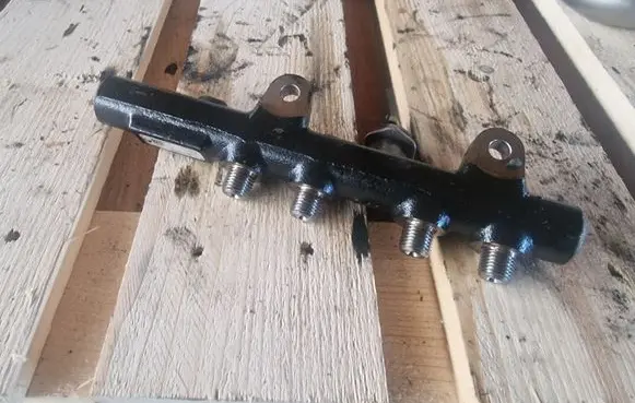 Fuel main line pipe