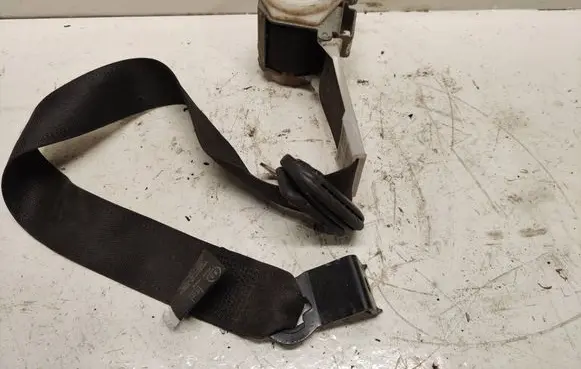 Opel Vectra C Front seatbelt 13128272n 31740078