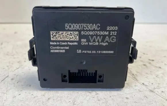 Volkswagen PASSAT B8 Gateway control module 5Q0907530M