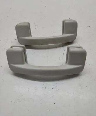 Chrysler Grand Voyager V A set of handles for the ceiling 