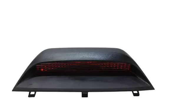 Third/center stoplight