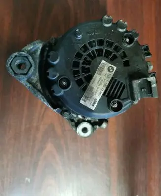 BMW 5 F10 F11 Generator/alternator 7803724 FG18S011 2543403C