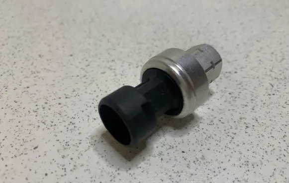 Audi A6 S6 C6 4F Air conditioning (A/C) pressure sensor 00038937