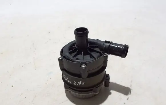 Skoda Octavia Mk4 Electric auxiliary coolant/water pump 04L965567A