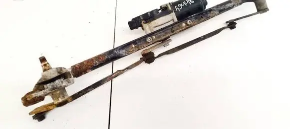 Hyundai Santa Fe Front wiper linkage and motor