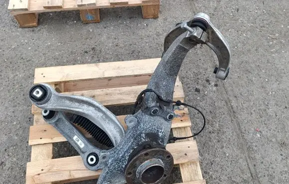 BMW 5 GT F07 Front wheel hub spindle knuckle