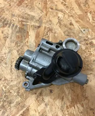 Audi A4 S4 B8 8K Oil pump 06H115105AC