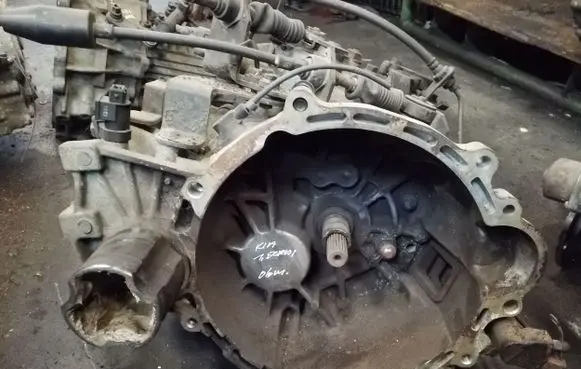 KIA Cerato Manual 5 speed gearbox P51767