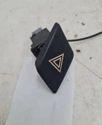 Toyota Yaris Hazard light switch 843320D020