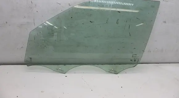 Peugeot 2008 II Front door window glass four-door