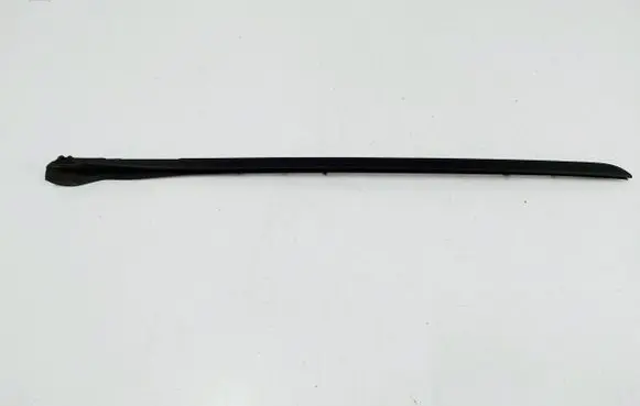BMW 2 Active Tourer U06 Windshield trim 8492278
