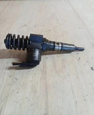 Fuel injector