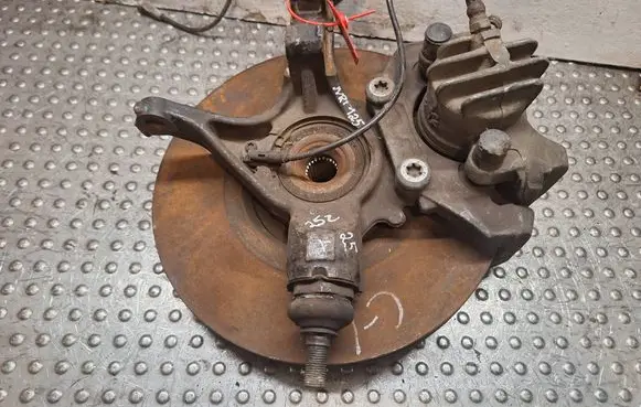 Citroen C4 II Front wheel hub spindle knuckle S14747125