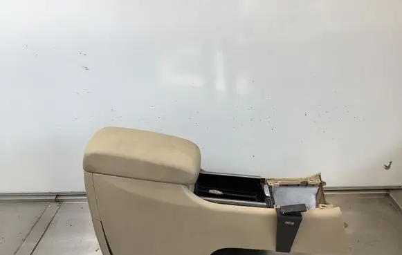 Subaru Tribeca Center console 92174XA01A