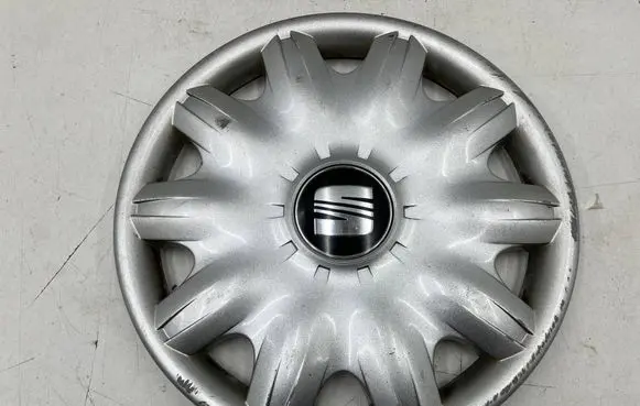 Seat Leon (1M) R15 wheel hub/cap/trim 1m0601147h