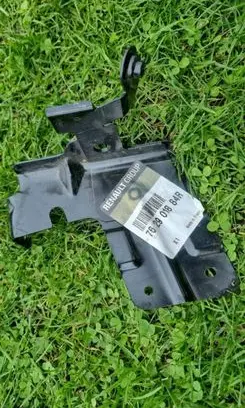 Renault Twingo II Fender mounting bracket 762901884R