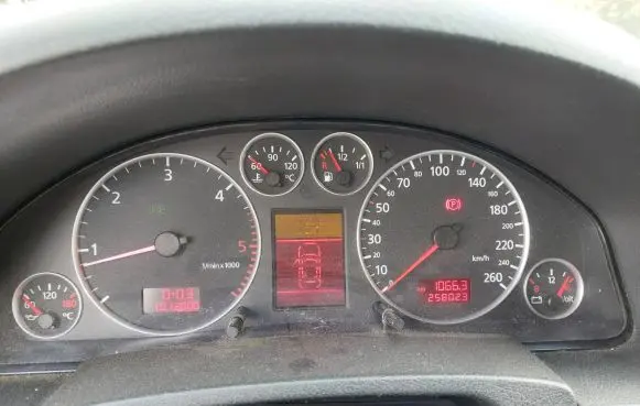 Audi A6 S6 C5 4B Speedometer (instrument cluster) 110080128001