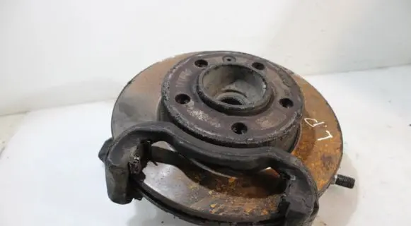 Front wheel hub spindle knuckle