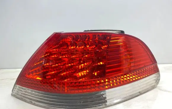 BMW 7 E65 E66 Rear/tail lights 01123701 011237011238