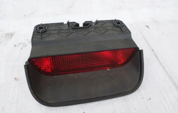Honda CR-V Third/center stoplight