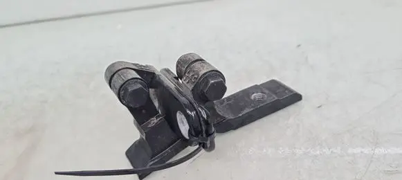 Rear door hinge set