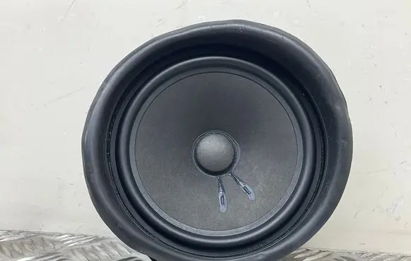Skoda Octavia Mk3 (5E) Front door speaker 5E0035411C