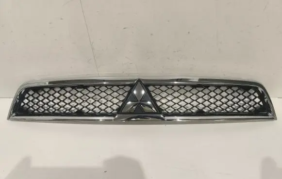 Mitsubishi Lancer X Front bumper upper radiator grill 7450A09301