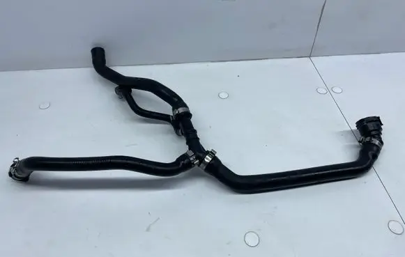 Mini Cooper Countryman R60 Engine coolant pipe/hose 9802756