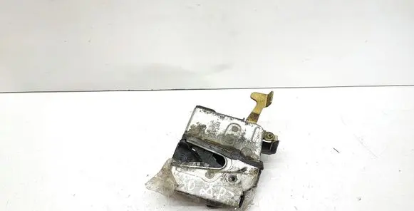BMW 7 E32 Front door lock 8105782