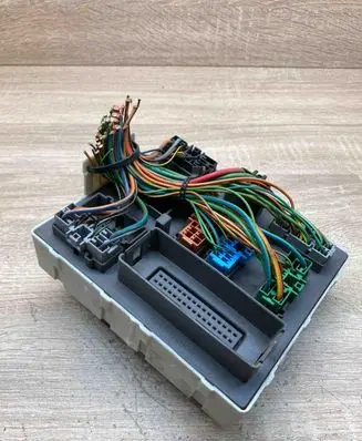 Ford Focus Fuse module 518783402 Used
