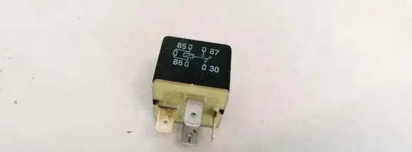 Volkswagen Golf IV Other relay 431951253H
