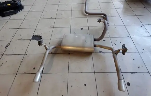 Muffler/silencer
