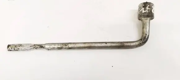 Mitsubishi Outlander Wheel nut wrench 
