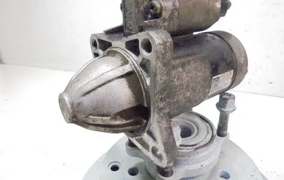 Mazda Premacy Starter motor M000T80381