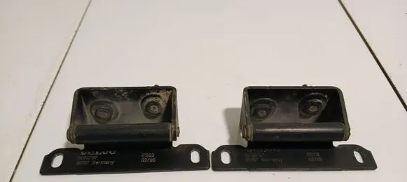 Volvo XC90 Tailgate/trunk/boot hinge 9483797