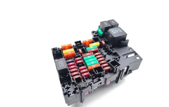 Audi TT TTS RS Mk3 8S Fuse module 5Q0937615C