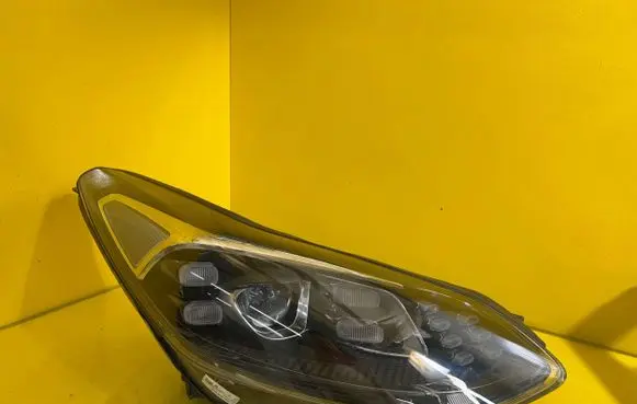 KIA Sportage Headlight/headlamp 92102F1500