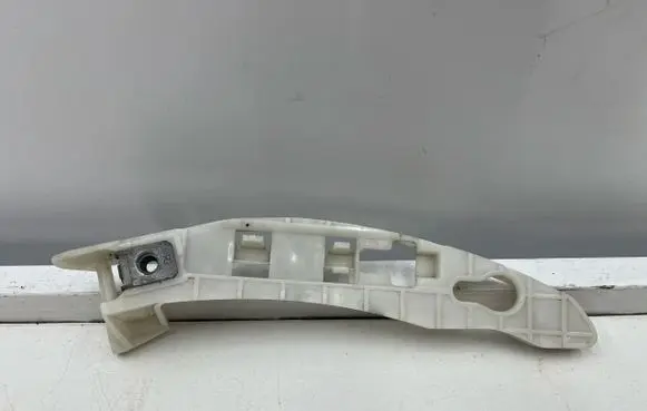 Peugeot 208 I Rear bumper mounting bracket 9673271580