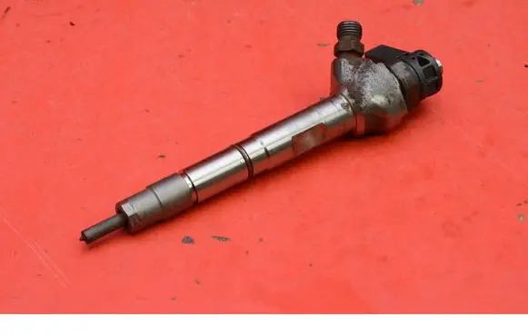 Volkswagen PASSAT CC Fuel injector 04L130277AC