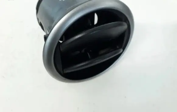 Mazda 3 I Dash center air vent grill BP4KGM731